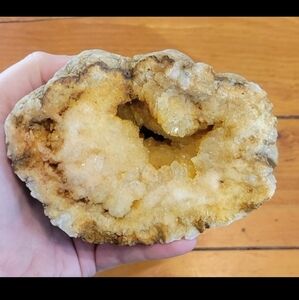 Quarts crystal cracked geode